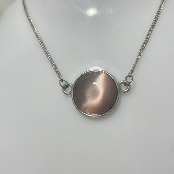 Beautiful Pink Cat Eye Glass Pendant Silver Tone Necklace 17” Adjustable Chain - Picture 3 of 6